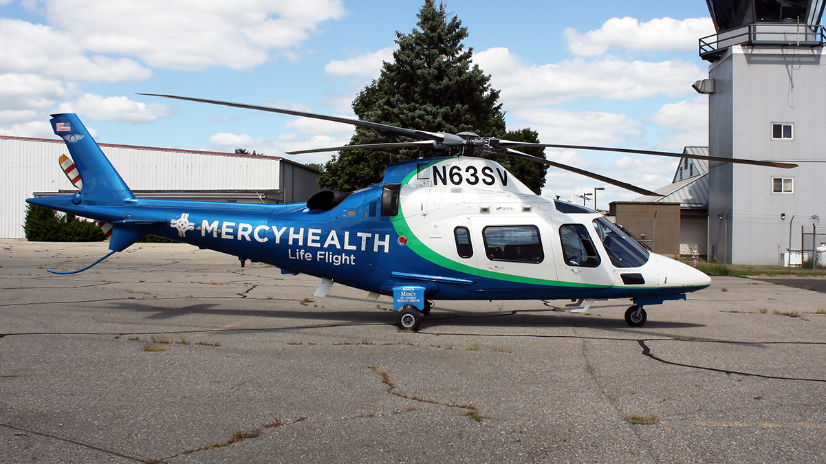 Full size: Mercy Health Life Flight A109 N63SV at Ann Arbor Municipal Airport